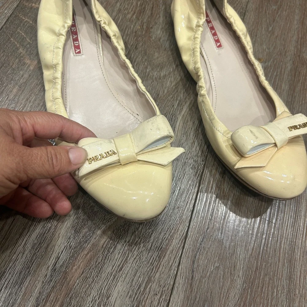 Prada Cream Patent Leather Bow Flats - Picture 2 of 5